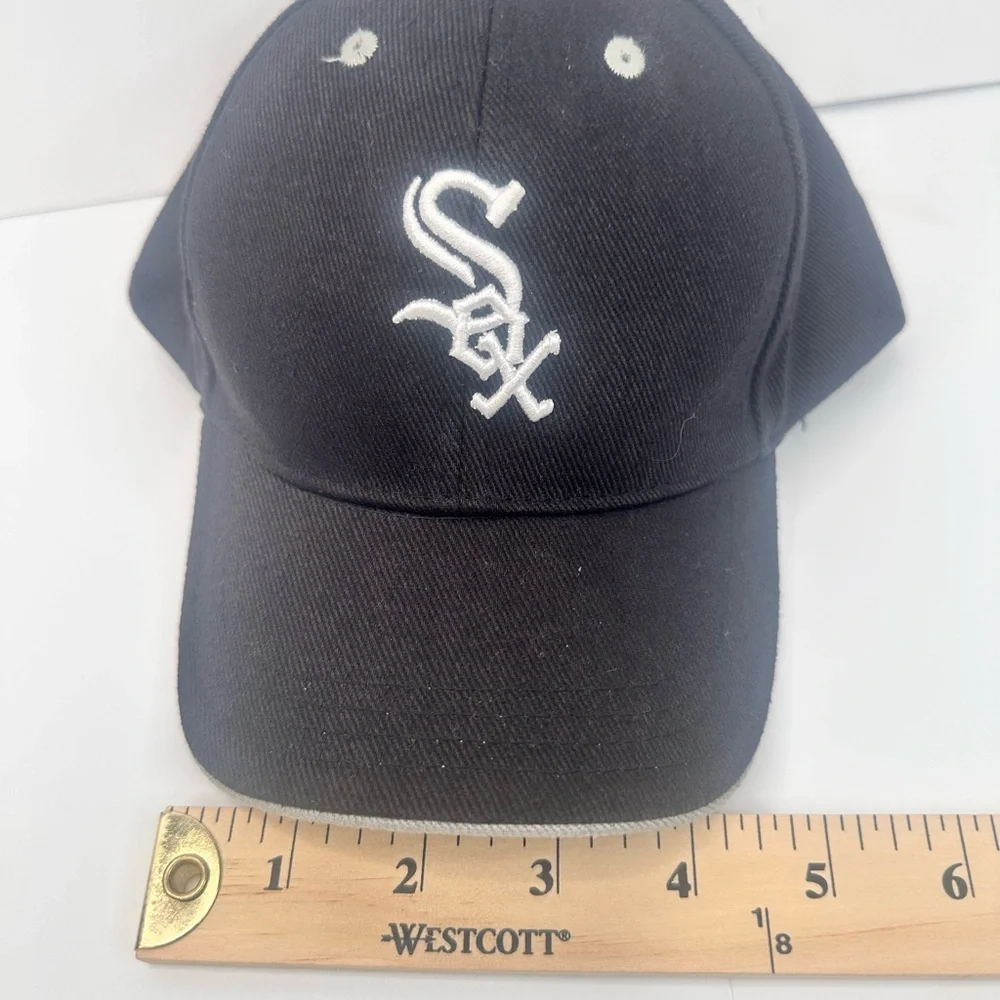 White Sox Black Baseball Cap with White Logo (kids)‎